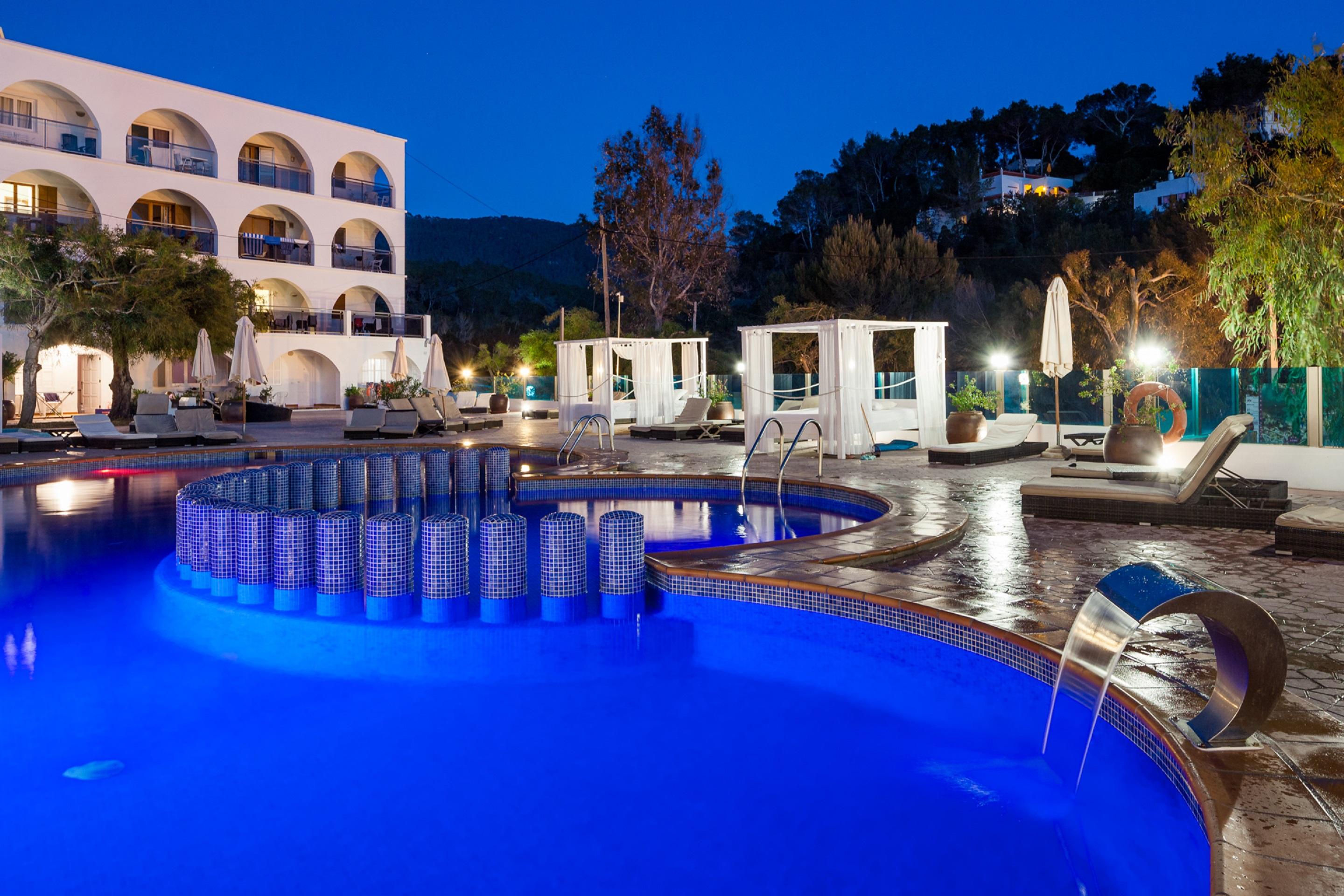Puerto 3* Cala Vadella (Ibiza)