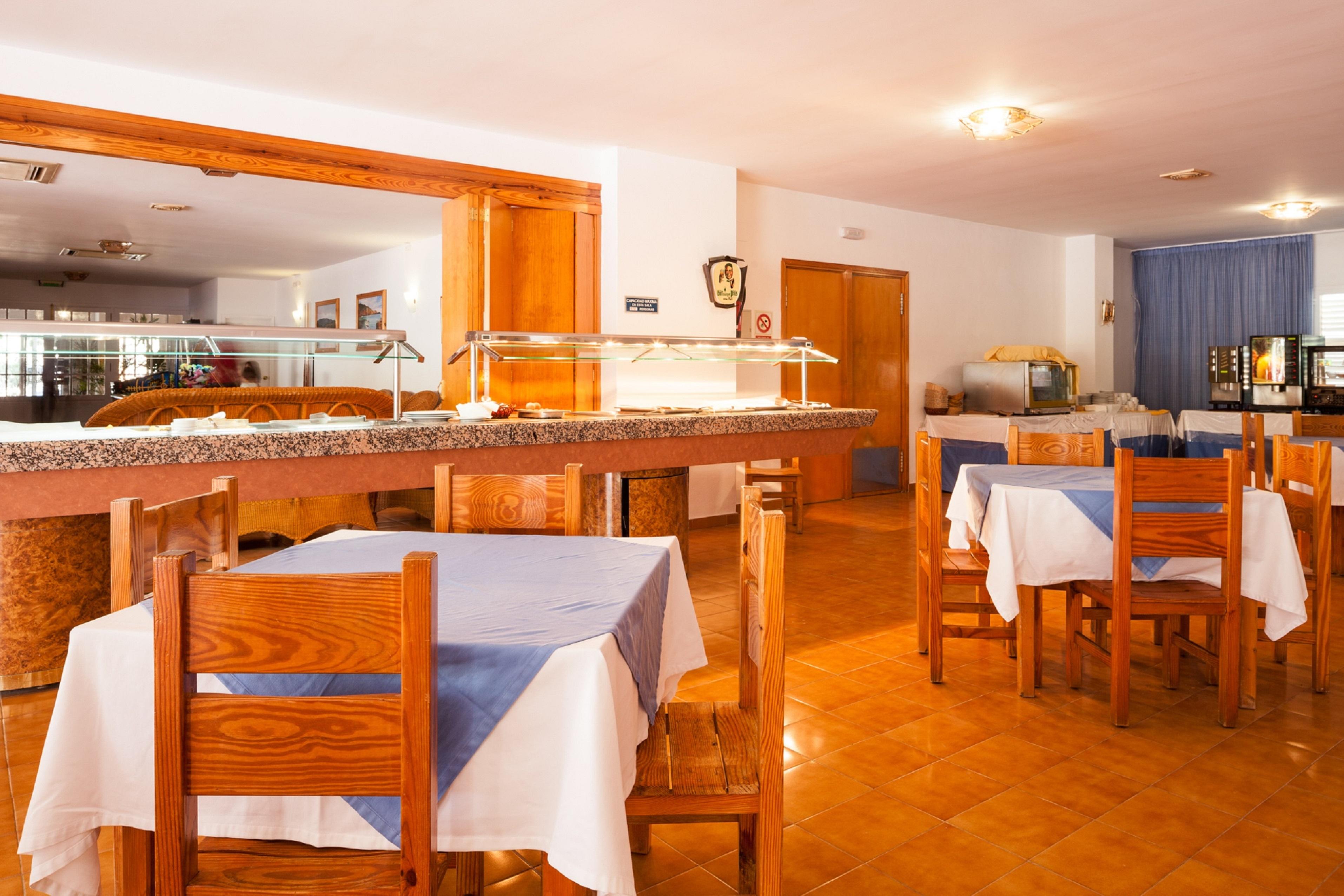 Aparthotel Puerto Cala Vadella (Ibiza)