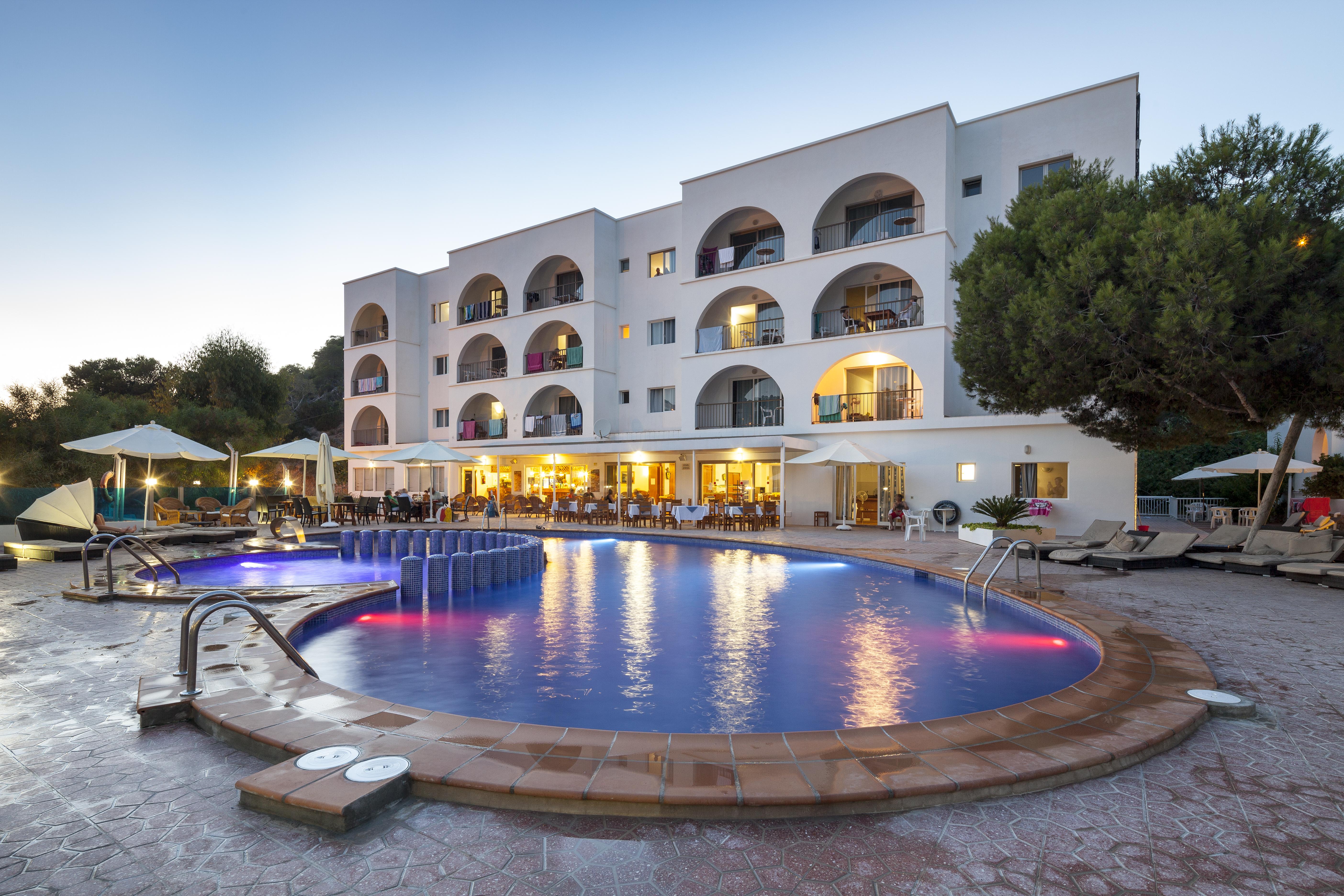 Puerto Cala Vadella Apartahotel
