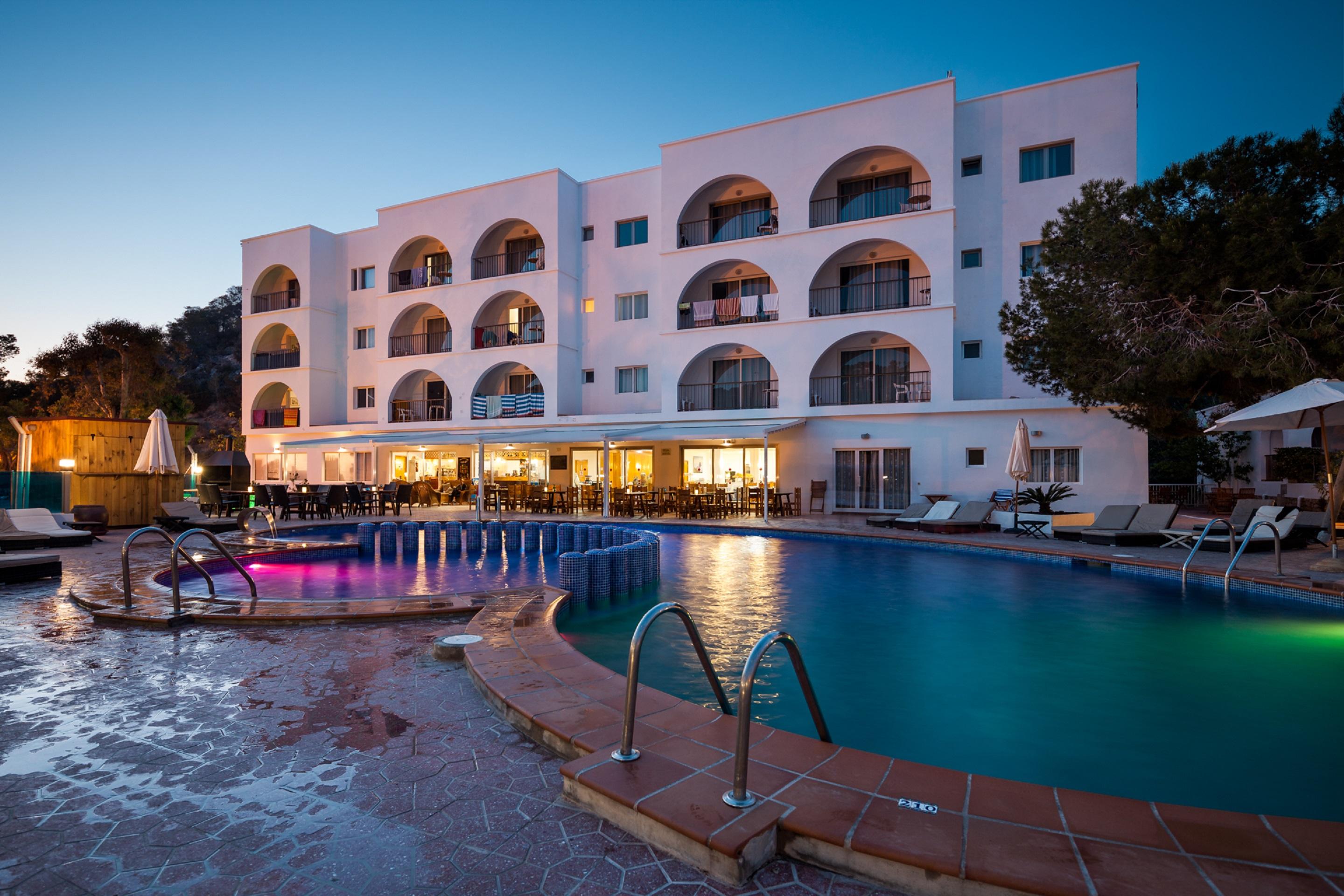 Puerto Cala Vadella Apartahotel 3*